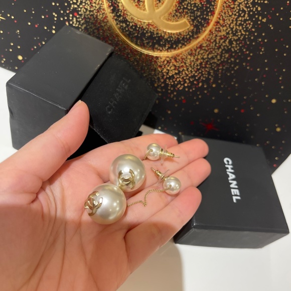 Authentic Chanel earrings! Limited edition - Picture 4 of 4